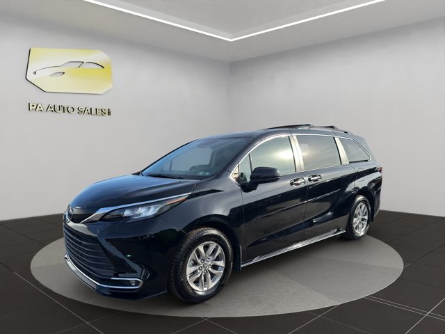 Used 2022 Black Toyota XLE image 3