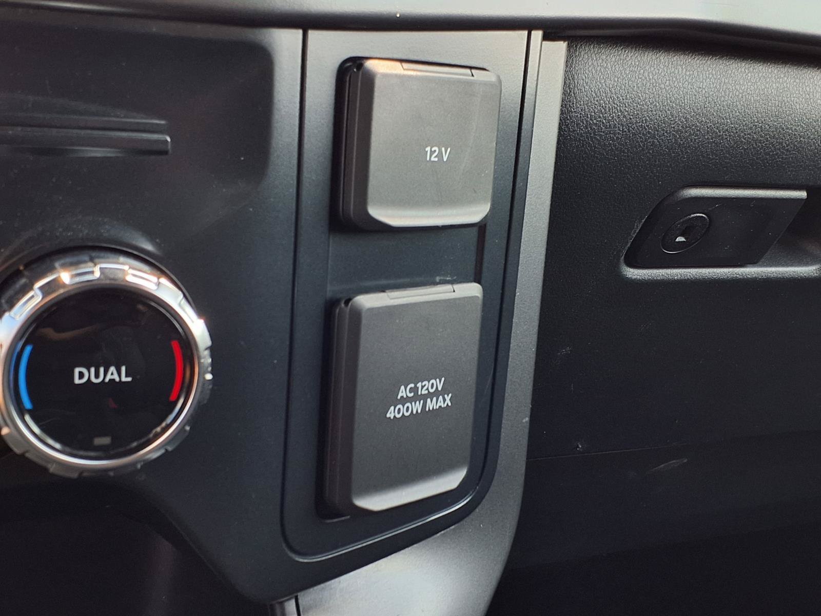 Used 2024 Blsck Ford XLT image 23