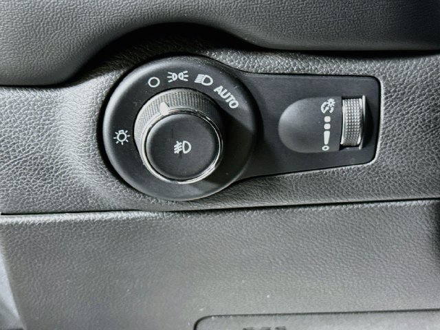Used 2021 Silver Dodge SXT Plus image 10