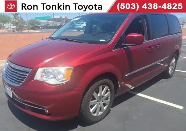 2016 Chrysler Town & Country Touring