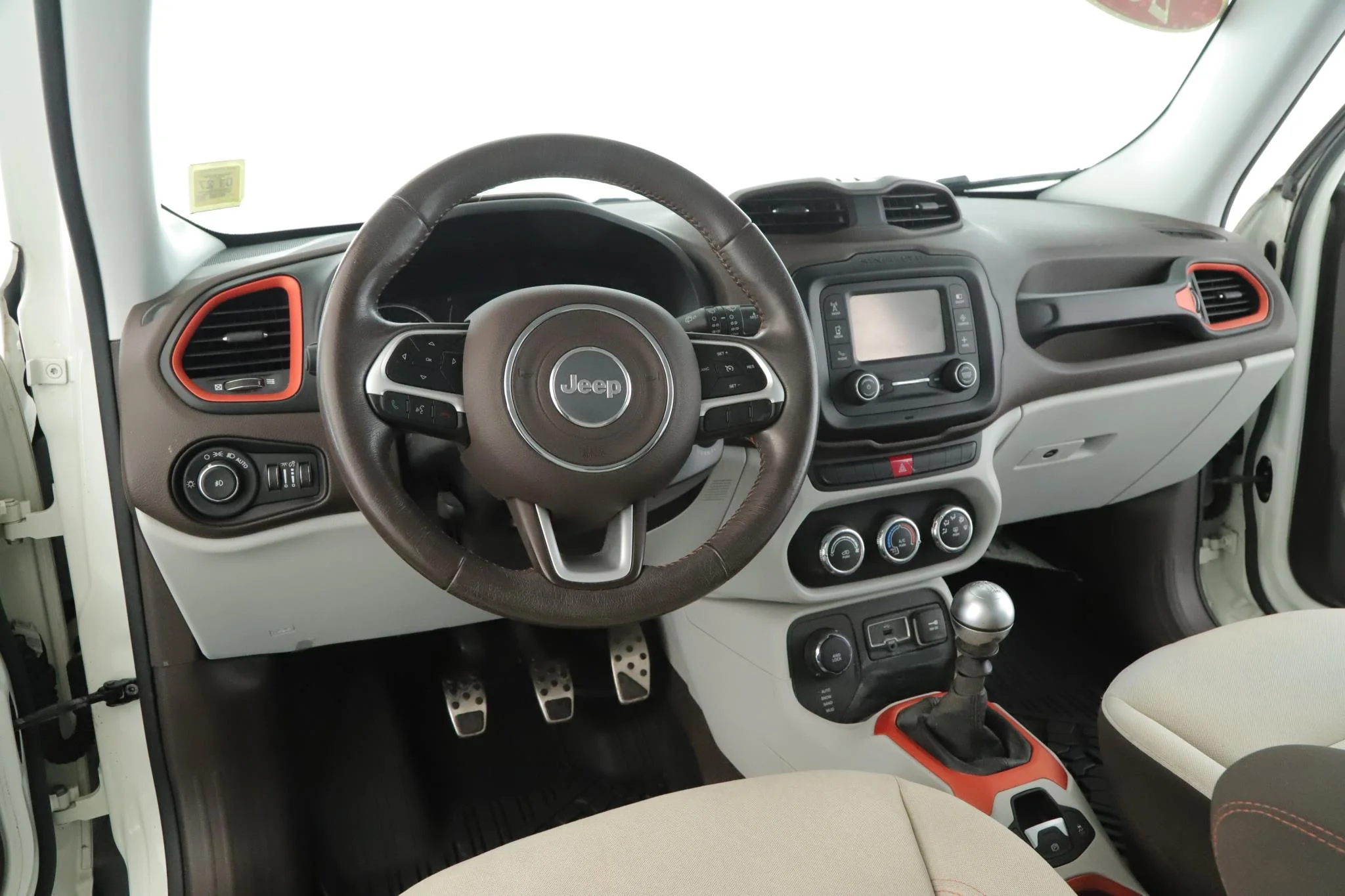 Used 2015 Jeep Renegade Latitude with VIN ZACCJBBHXFPC09063 for sale in Amityville, NY