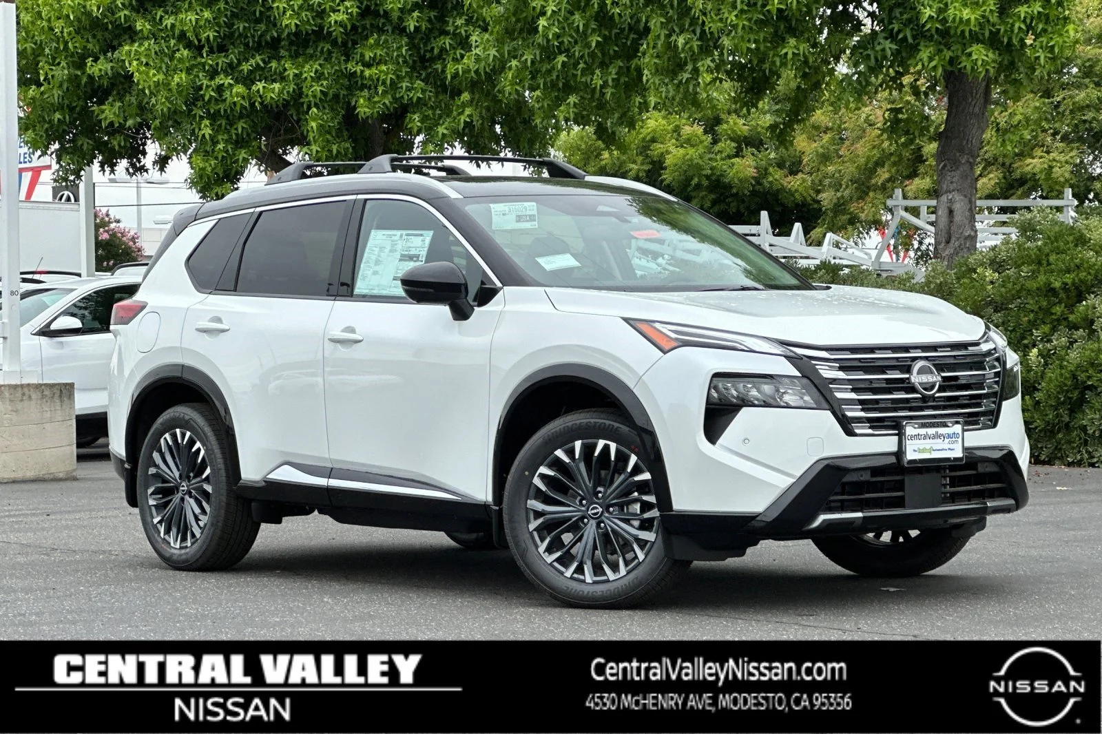 2026 Nissan Rogue Platinum AWD's photo