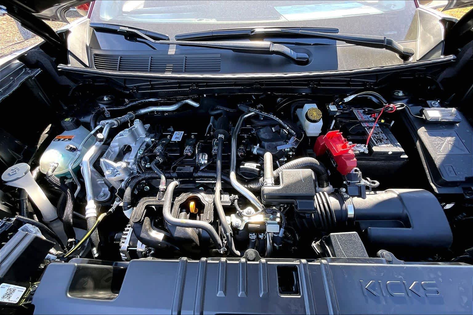 New 2026 Gun Metallic / Scarlet Ember Tintcoat Two-tone Nissan SR image 16