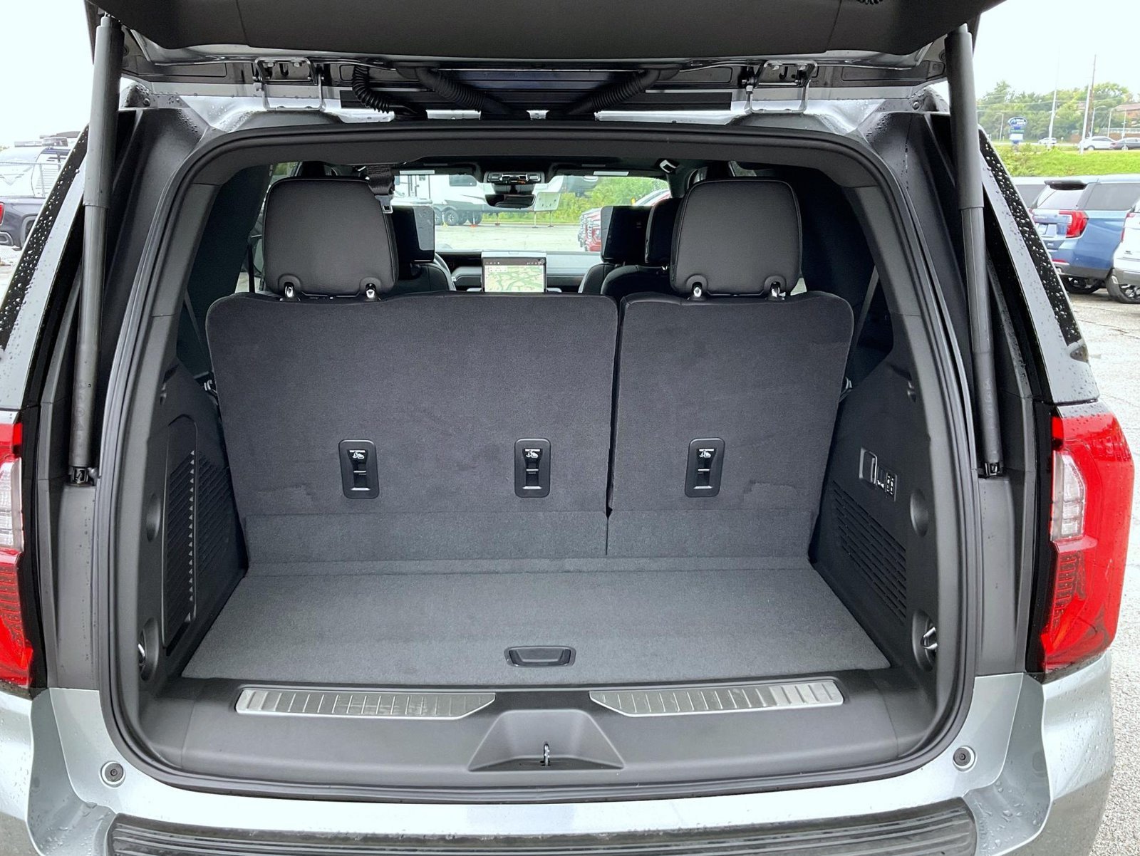 2026 GMC Yukon Denali - Photo 24