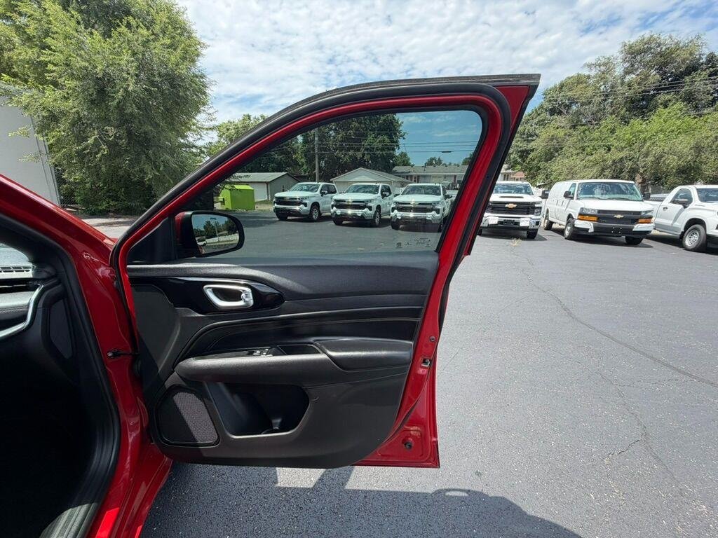 Used 2022 Redline Pearlcoat Jeep (RED) Edition image 15