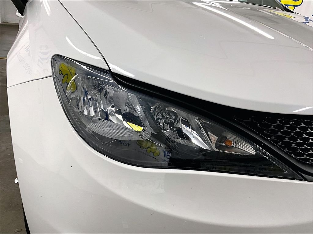 Used 2024 White Chrysler LX image 29