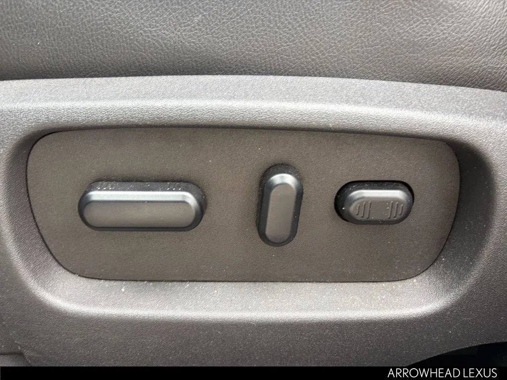 Used 2019 White Ford SEL image 13