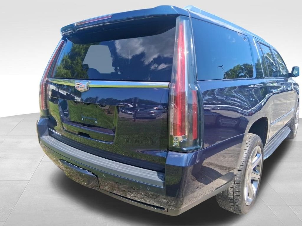 Used 2020 Blue Cadillac Luxury image 7