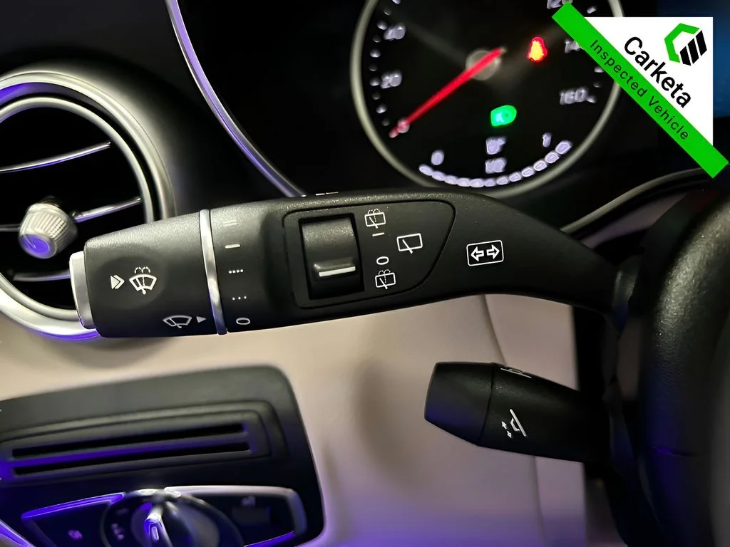 Used 2022 White Mercedes-Benz GLC 300 image 16