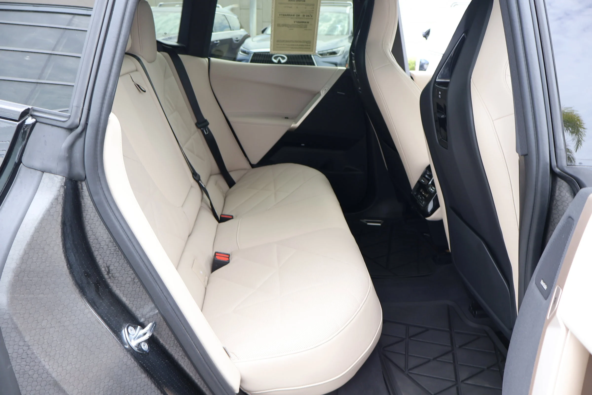 2025 BMW iX 50 - Photo 23