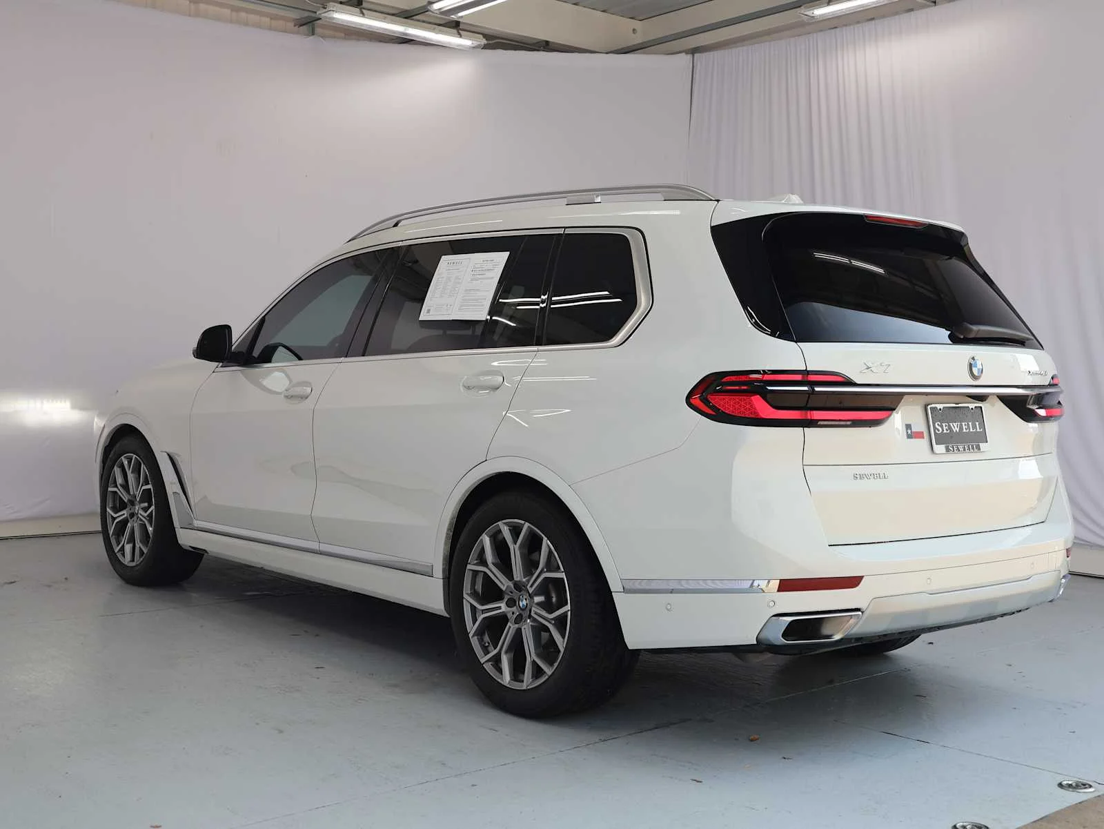 Certified Used 2024 Alpine White BMW xDrive40i image 6