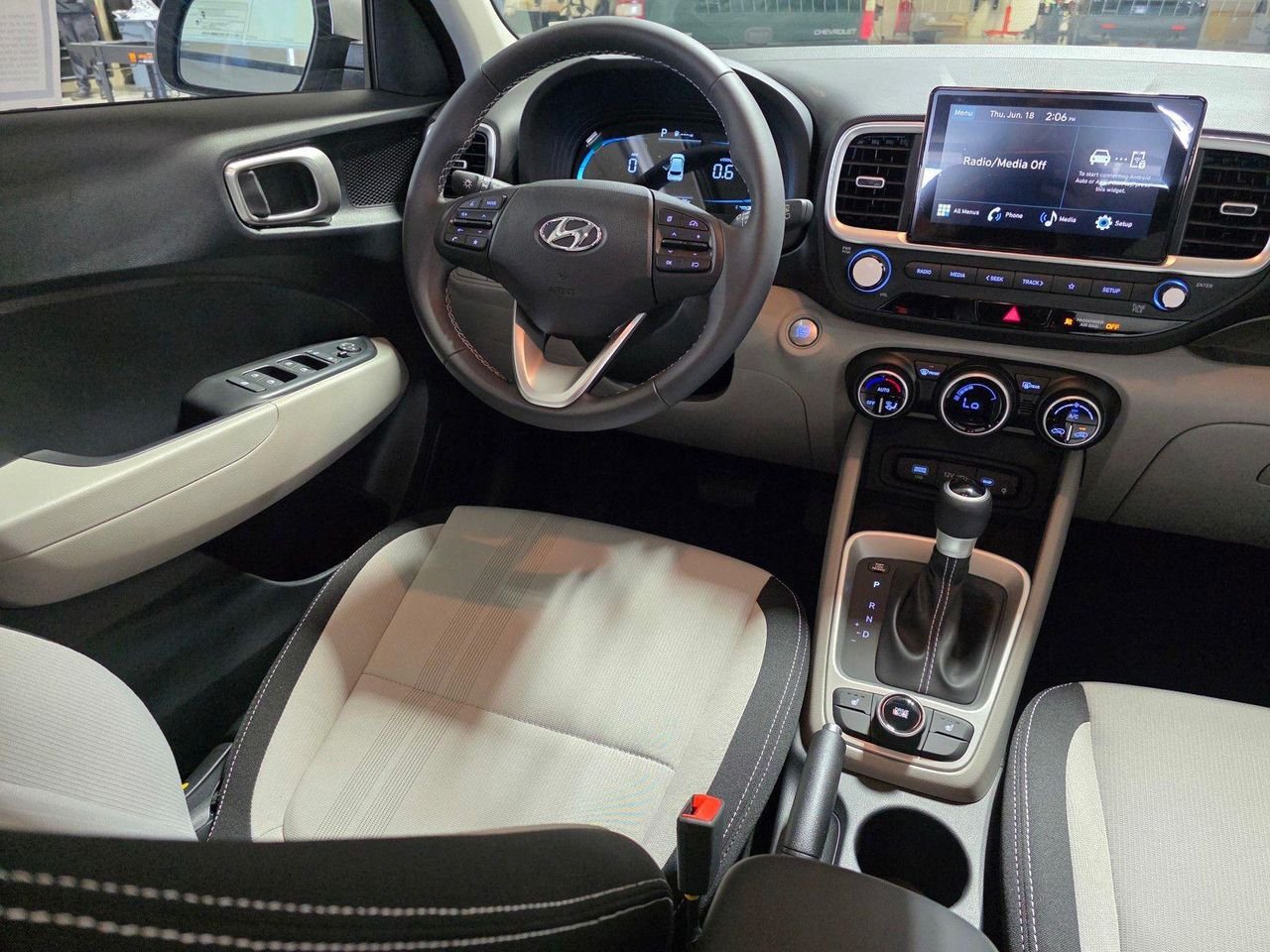 New 2026 Shimmering Silver Hyundai SEL image 19