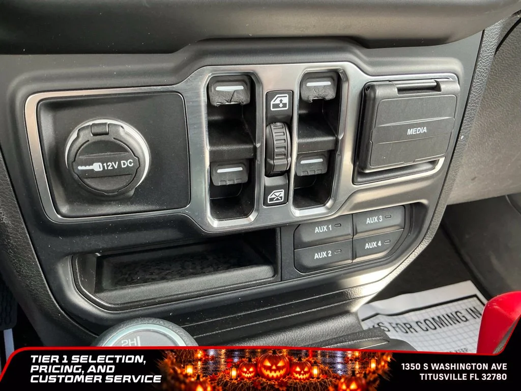 Used 2023 White Jeep Sport S image 36