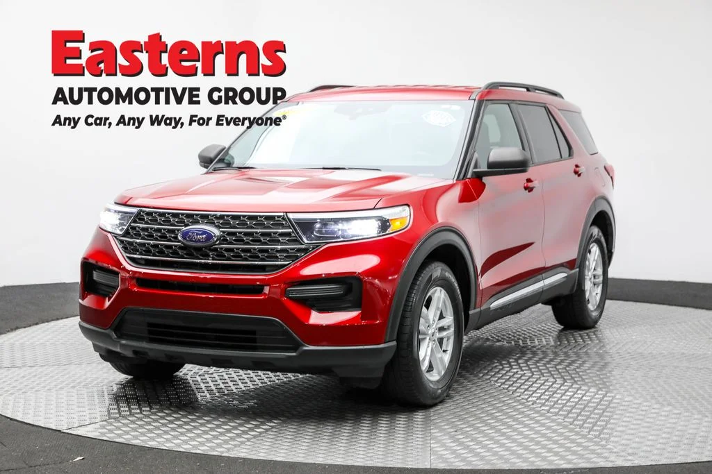 Used 2020 Red Ford XLT image 1