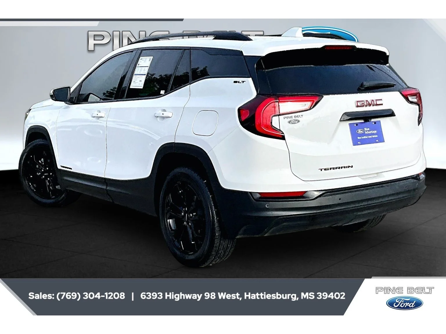 Used 2022 Summit White GMC SLT image 2