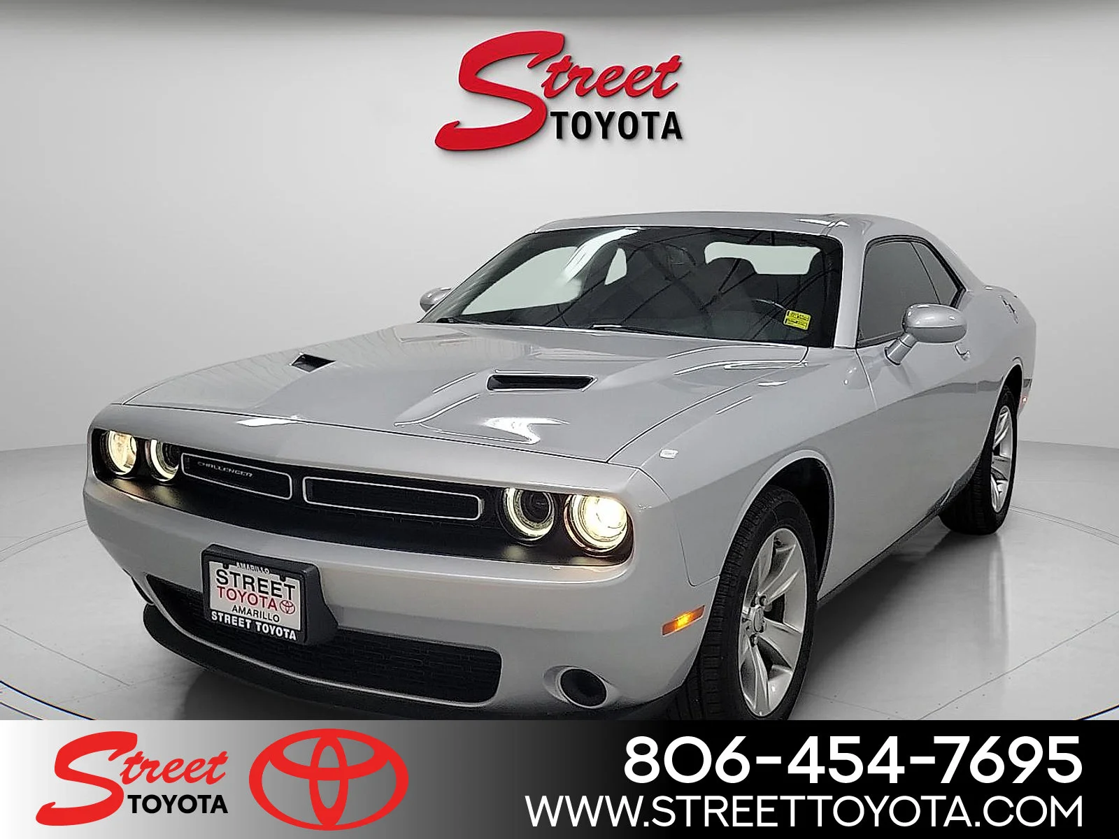 2022 Dodge Challenger SXT