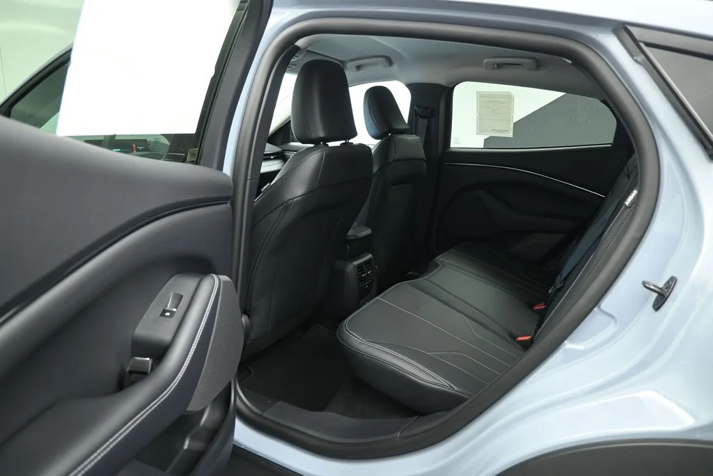 New 2026 Glacier Gray Metallic Tri-coat Ford Select image 17