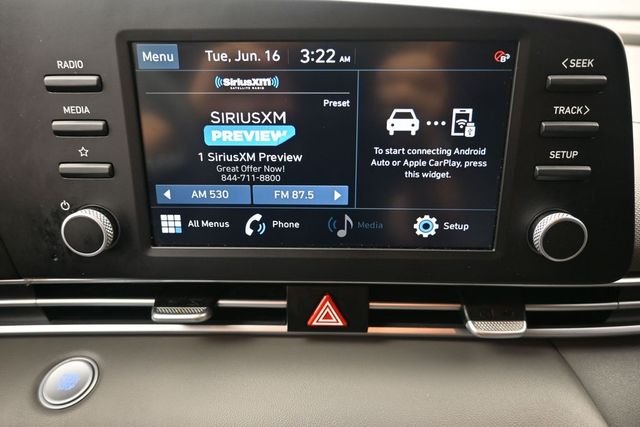 Used 2023 Blue Hyundai SEL image 4