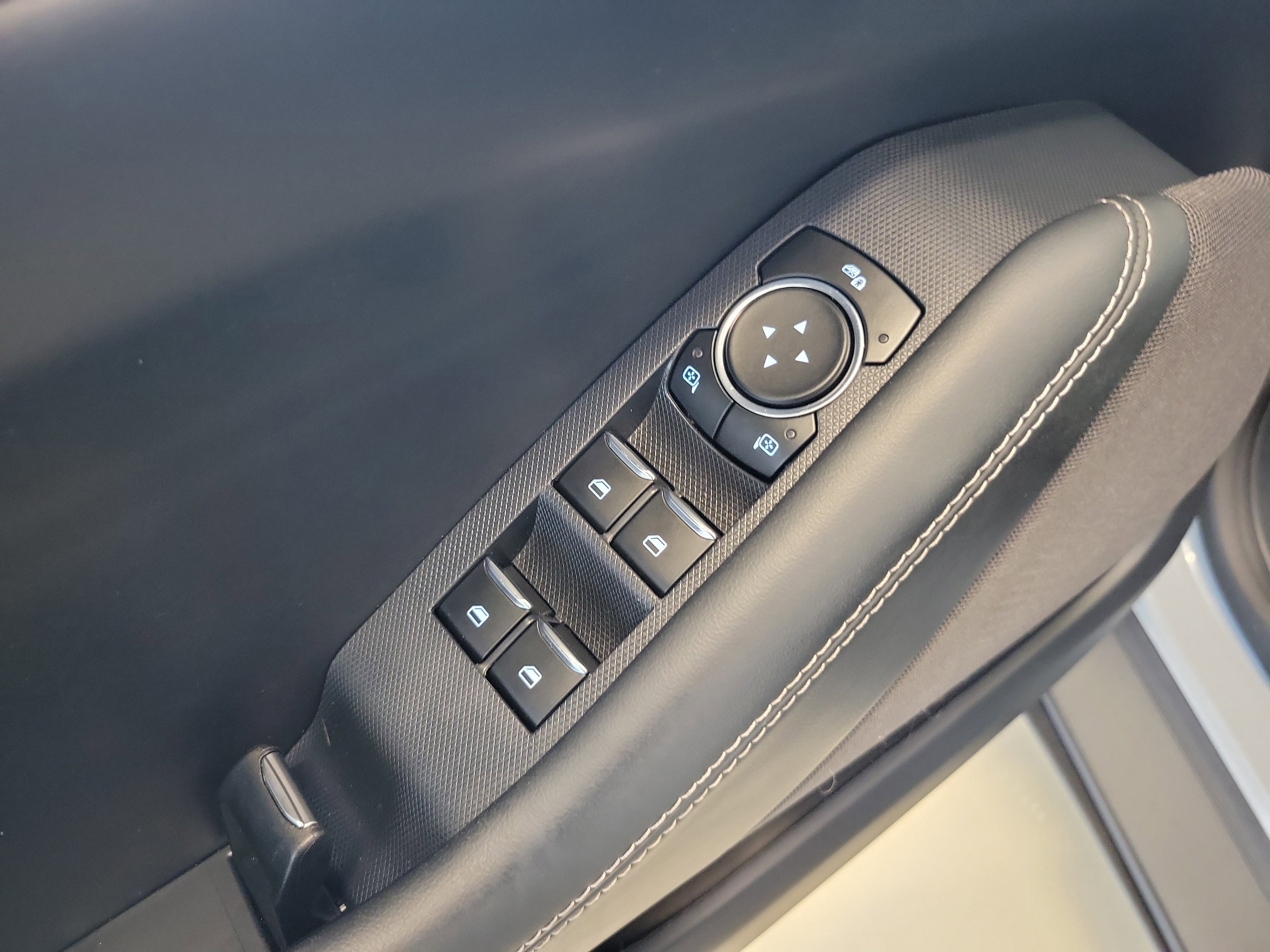 Used 2024 Gray Metallic Ford Select image 21