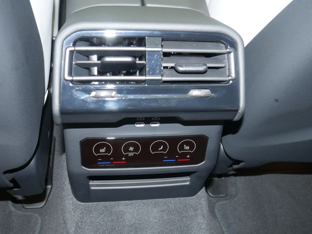 Used 2026 Green Metallic BMW Base image 30