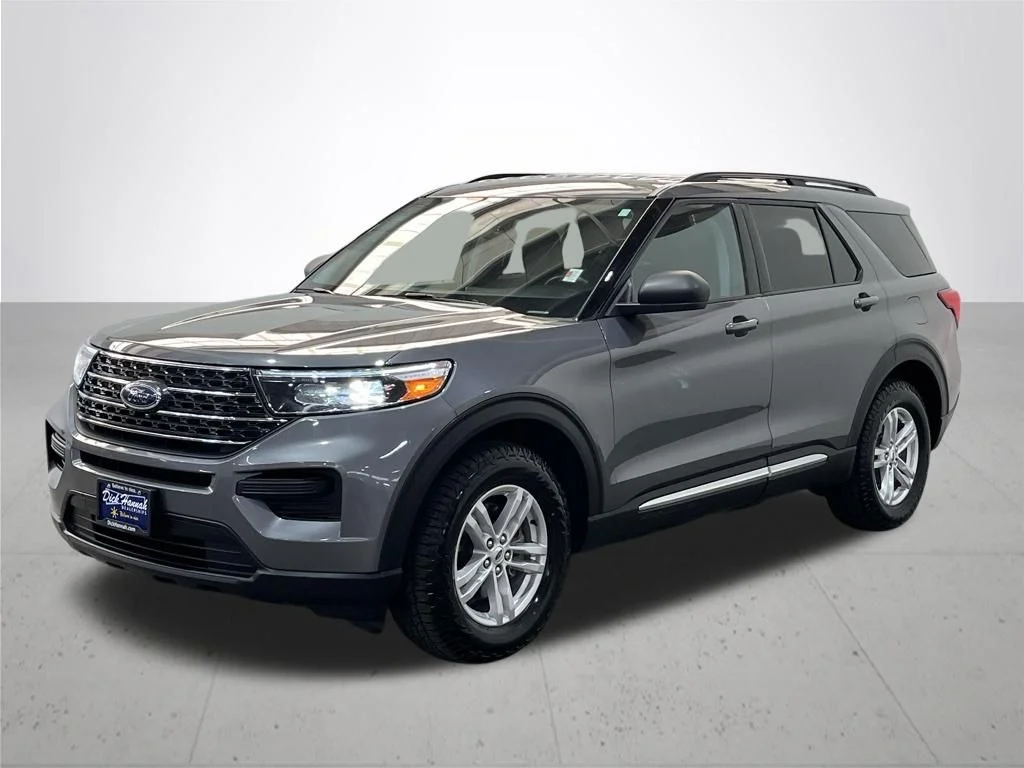 Used 2022 Gray Ford XLT image 2