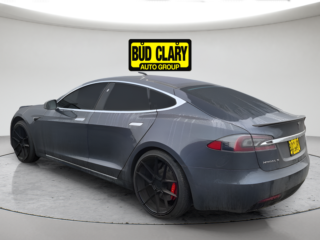 Used 2018 Gray Tesla P100D image 3
