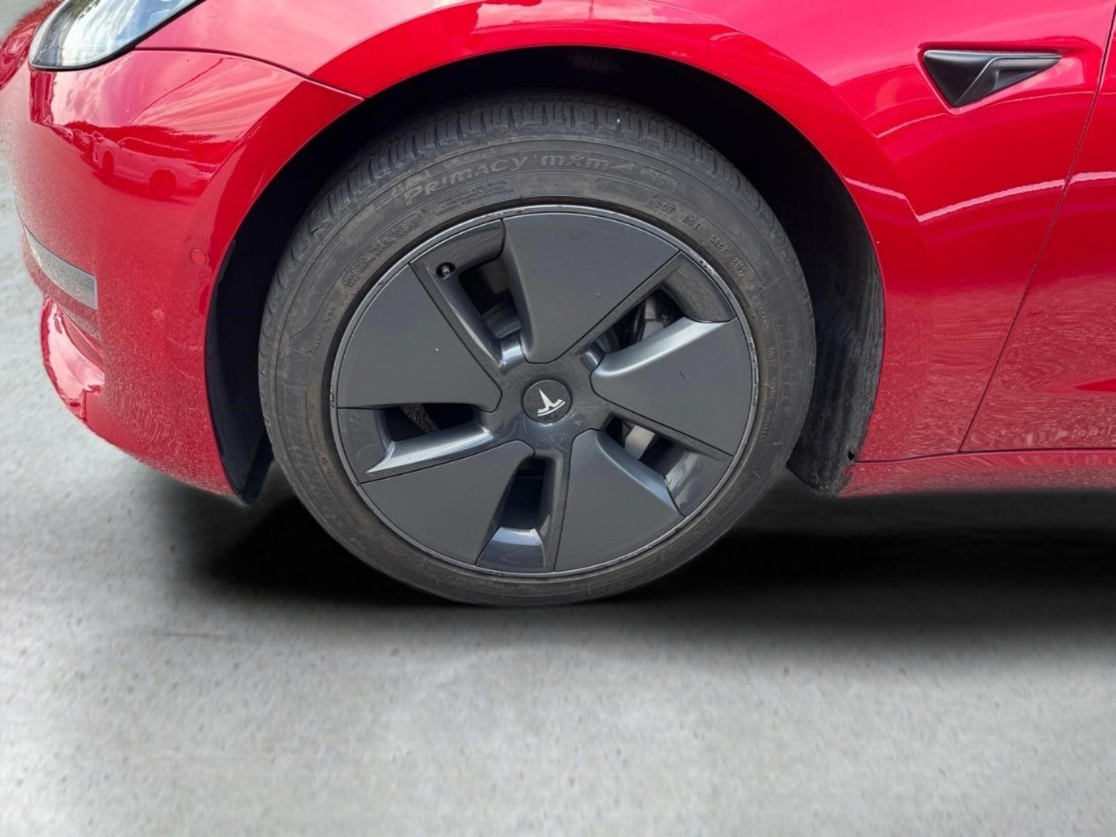 Used 2022  Tesla Long Range image 3