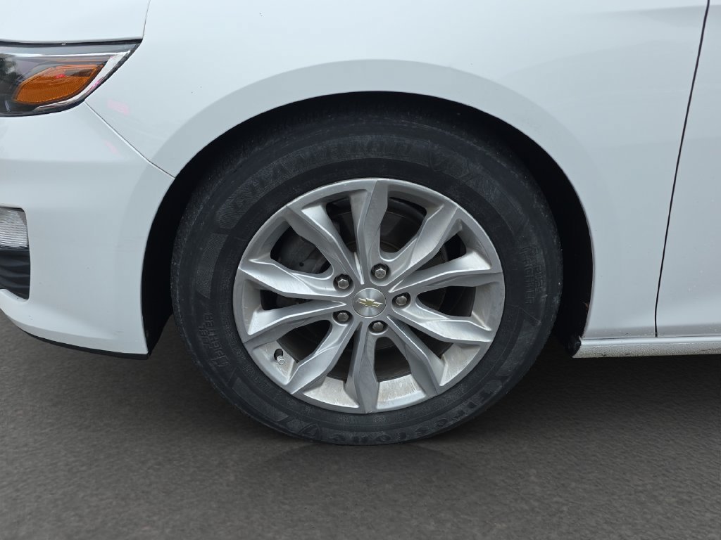 Used 2020 SUMMIT WHITE Chevrolet LT image 4