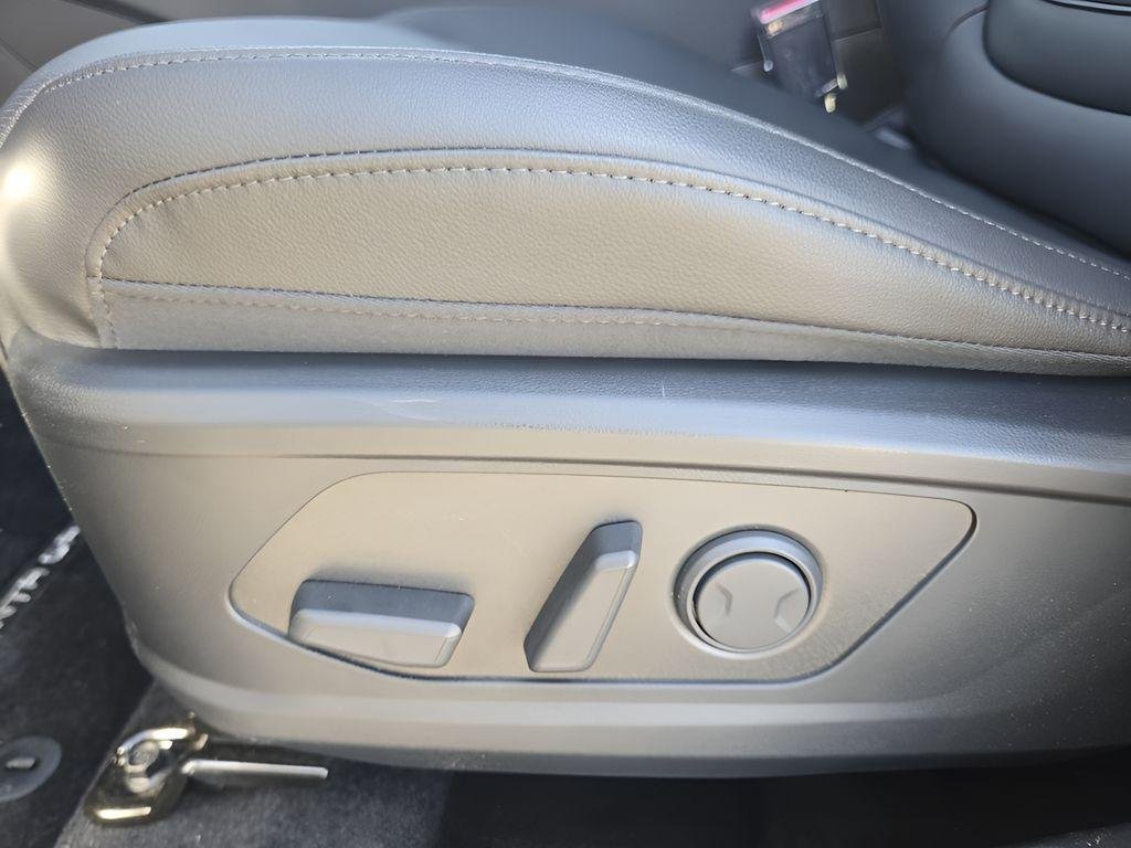 New 2026 Rockwood Green Hyundai SEL AWD image 17