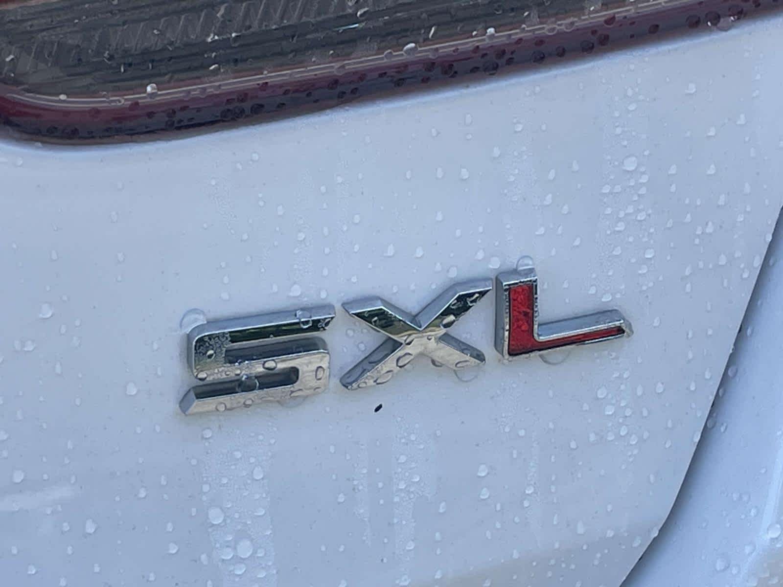 Used 2019 Snow White Pearl Kia SX image 20