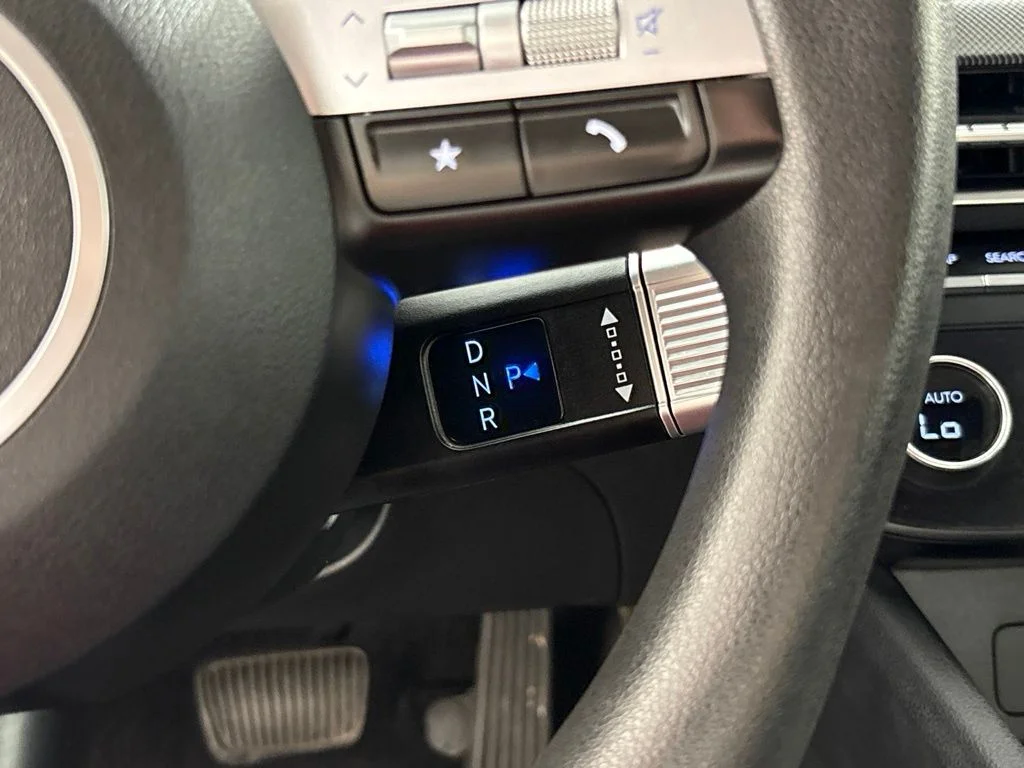 Used 2025 Gray Hyundai SEL image 23