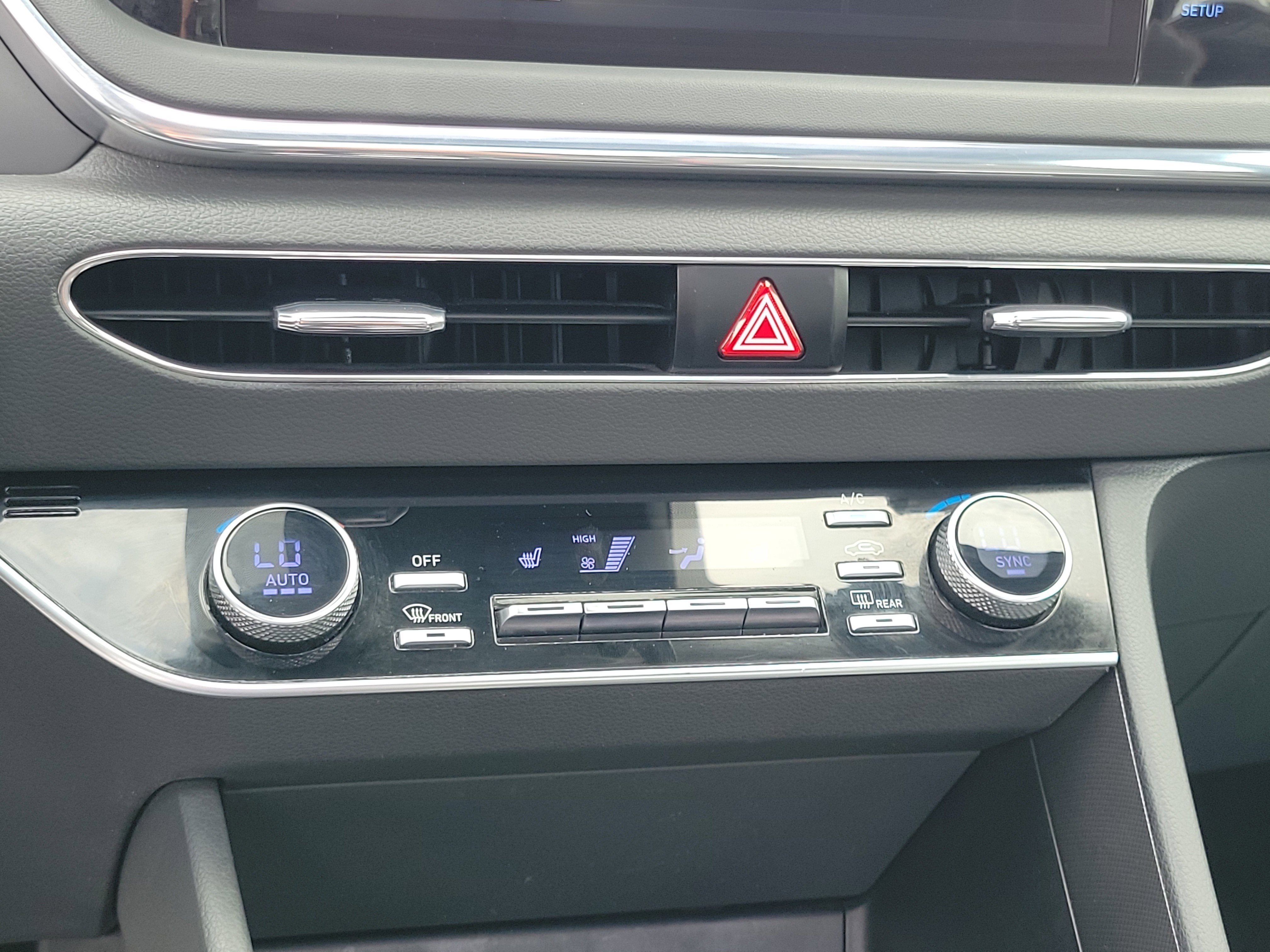 Used 2021 Hampton Gray Hyundai SEL Plus image 27