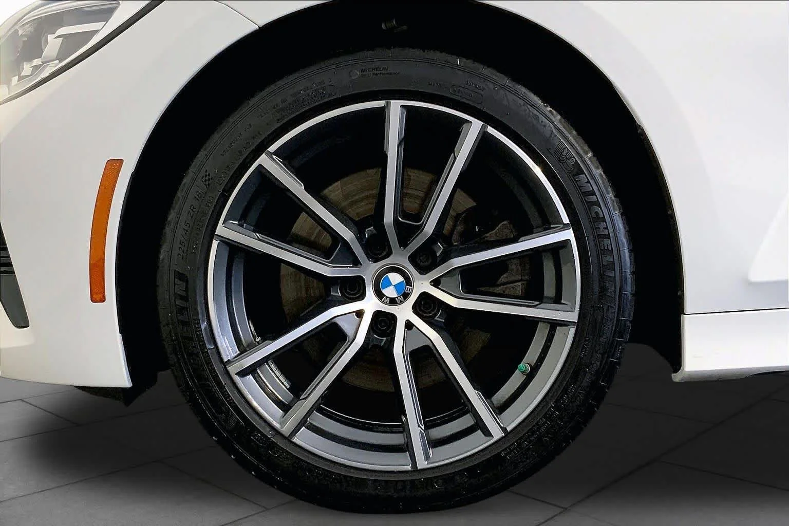 Used 2022 Alpine White BMW 330i xDrive image 11