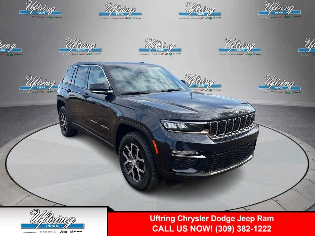 Used 2024 Midnight Sky Jeep Limited image 1