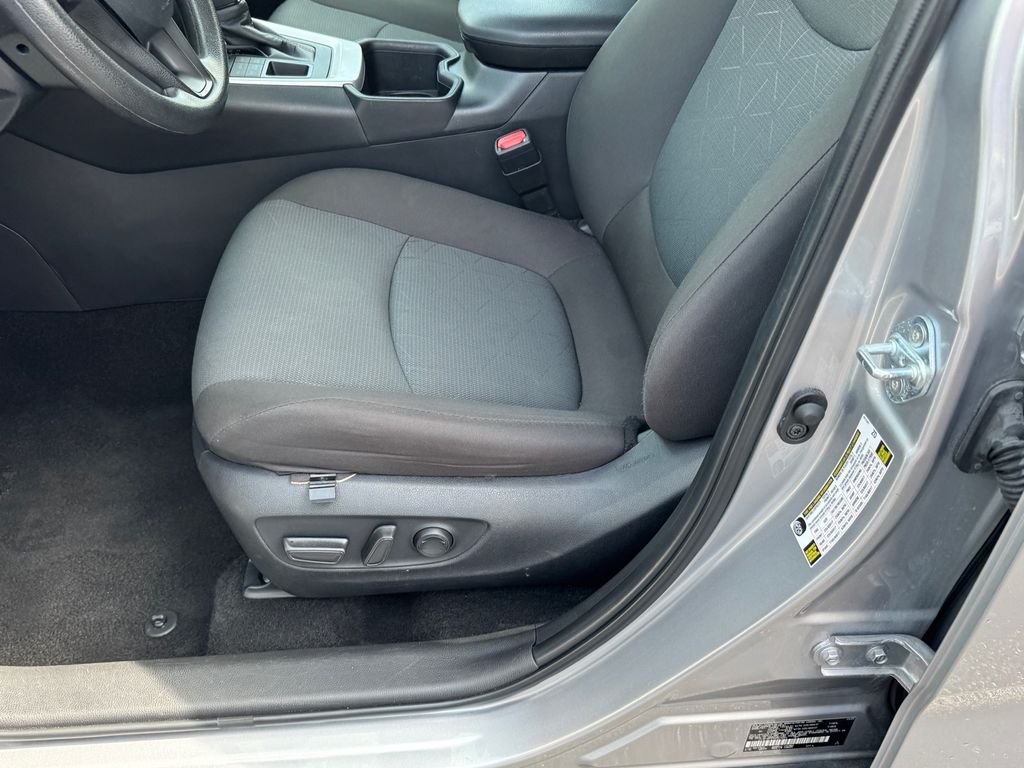 Used 2025 Silver Toyota XLE image 8