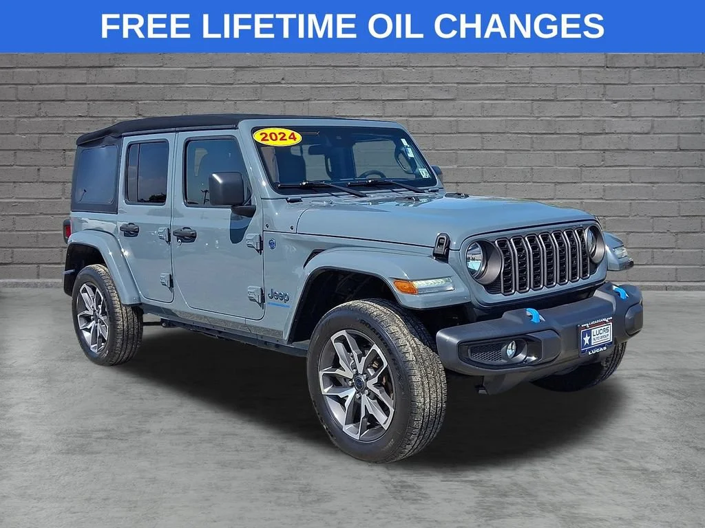 Used 2024 Anvil Clear Coat Jeep Sport S image 1