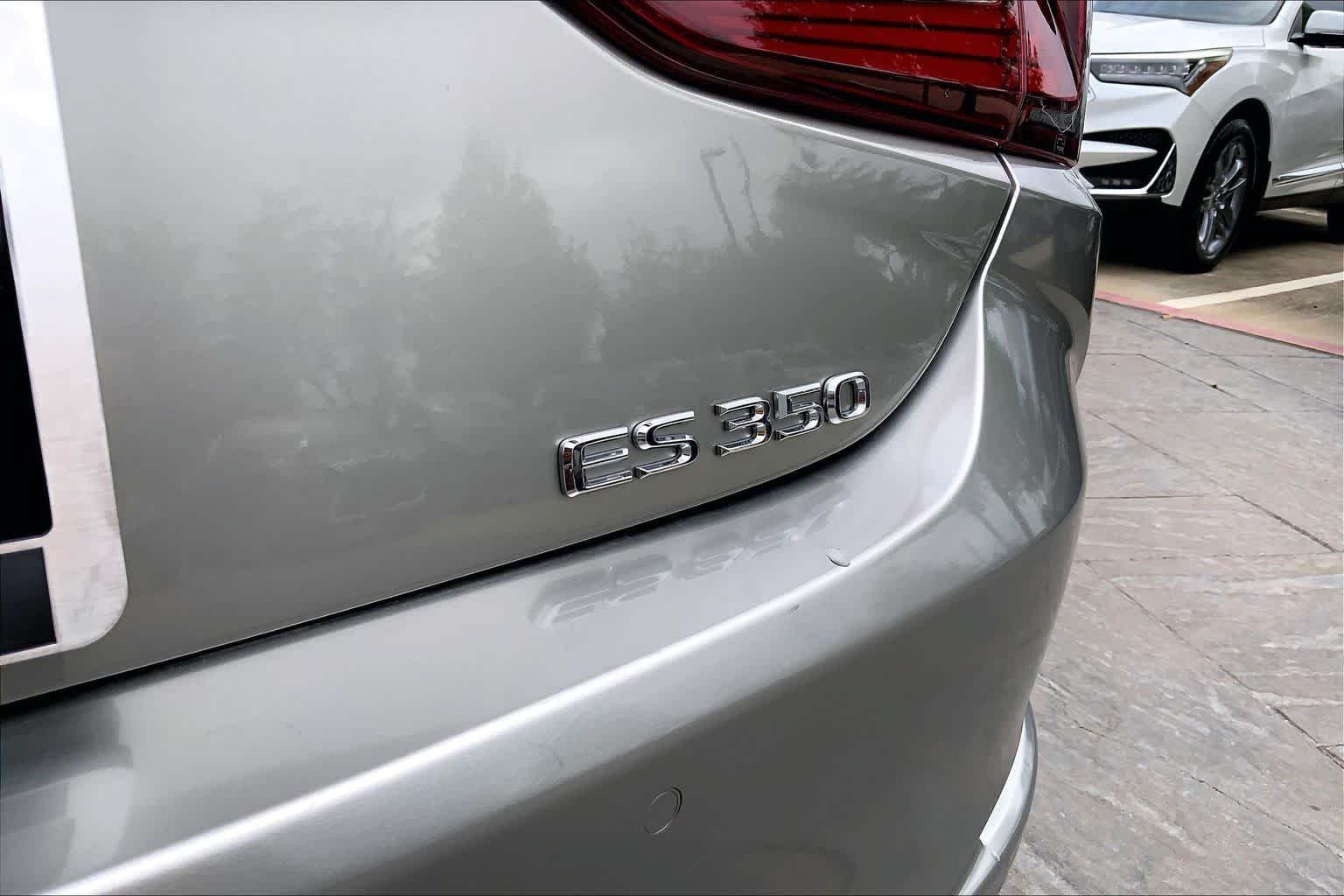 Used 2021 Atomic Silver Lexus F SPORT image 31