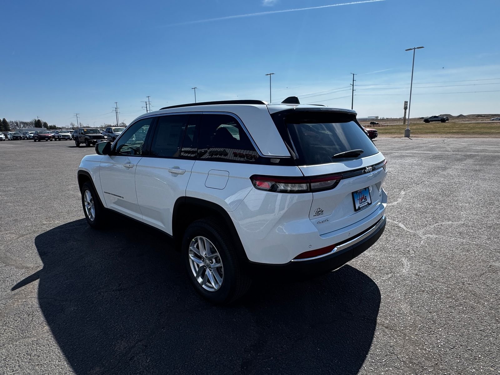 New 2026 Bright White Clearcoat JEEP Laredo X image 15