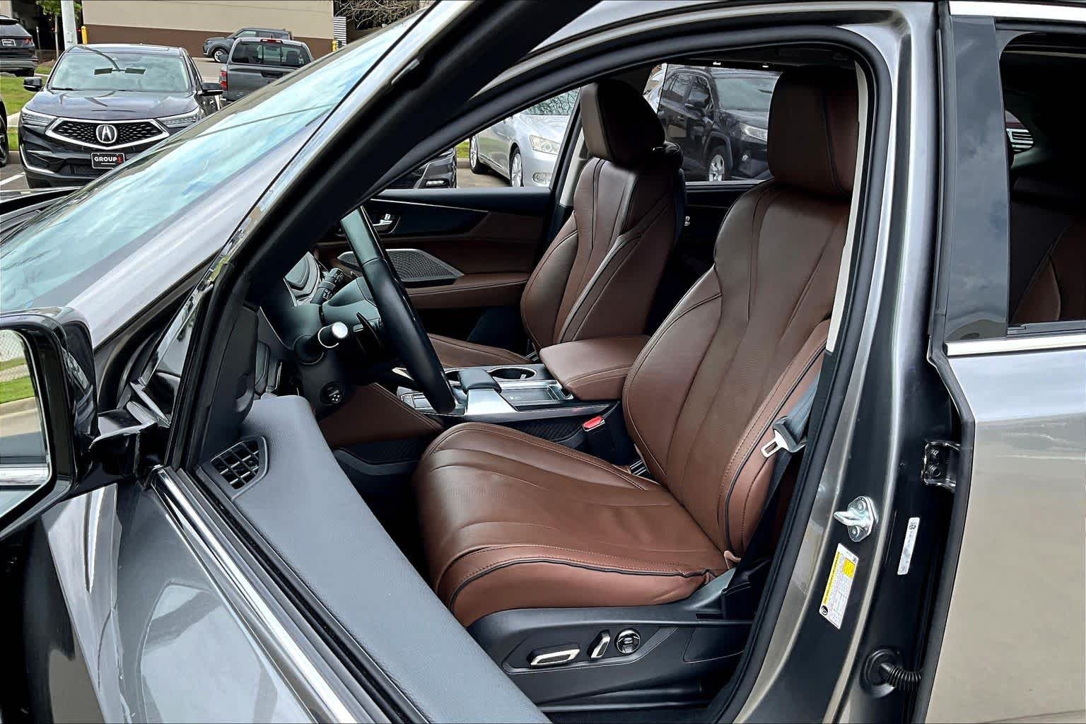 Used 2023 Liquid Carbon Metallic Acura w/Advance Package image 11