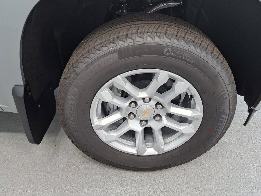 New 2026 Sterling Gray Metallic Chevrolet LT image 16