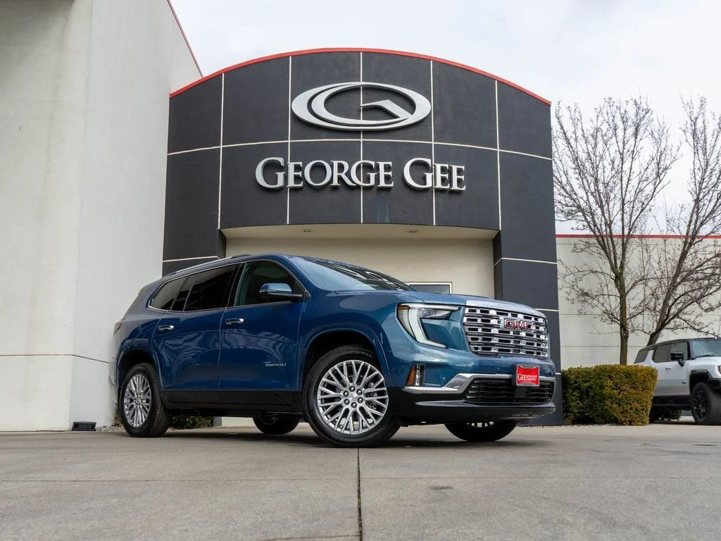 2026 GMC Acadia Denali AWD's photo
