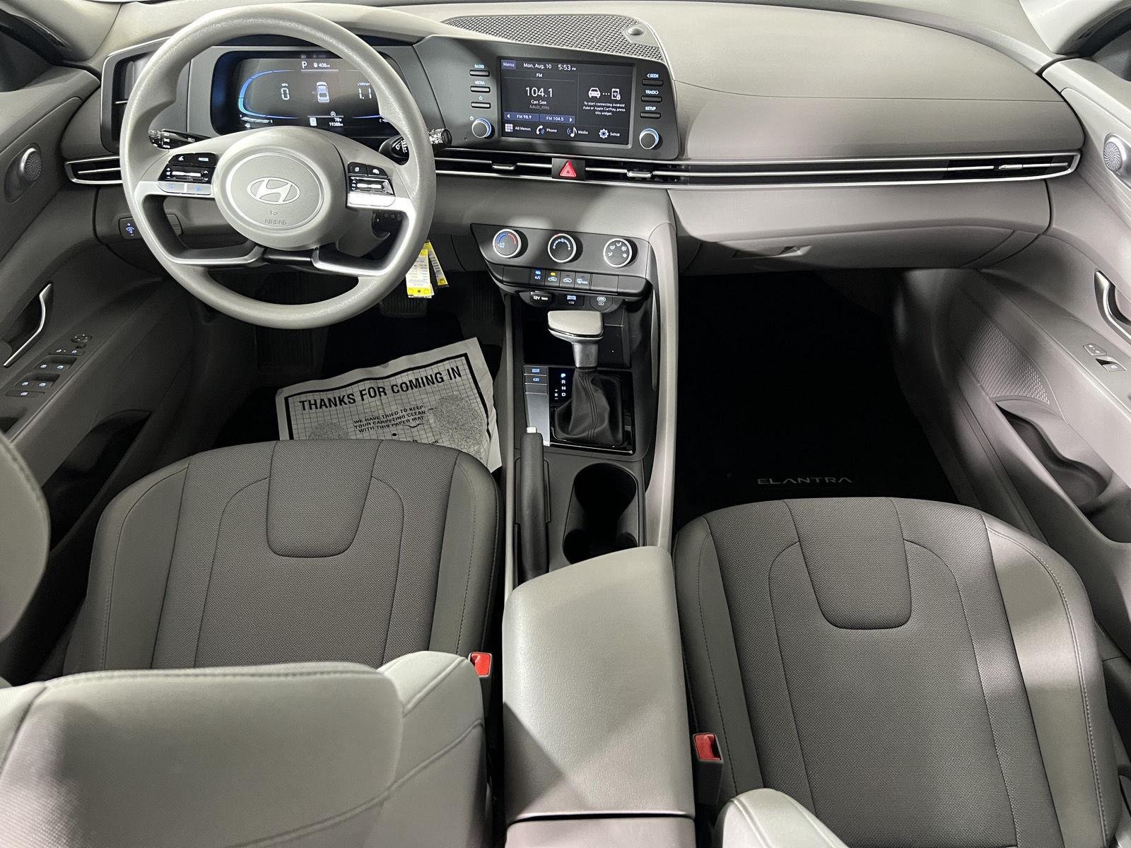 Used 2024 Abyss Black Hyundai SE image 3