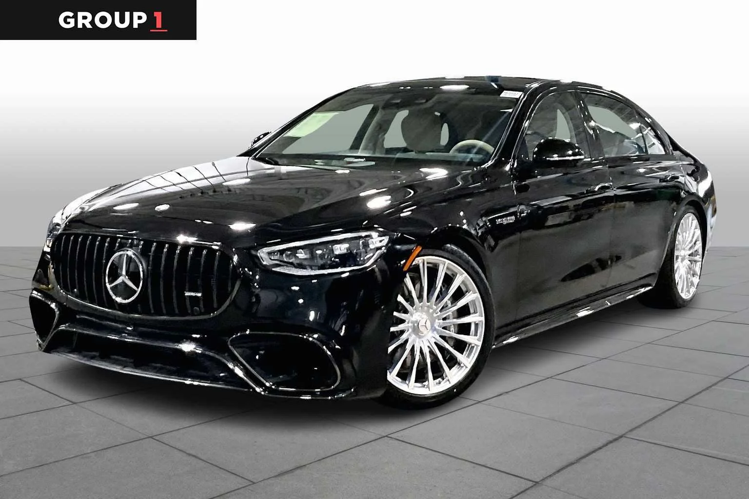 2025 Mercedes-Benz S-Class S 63 E-Performance's photo