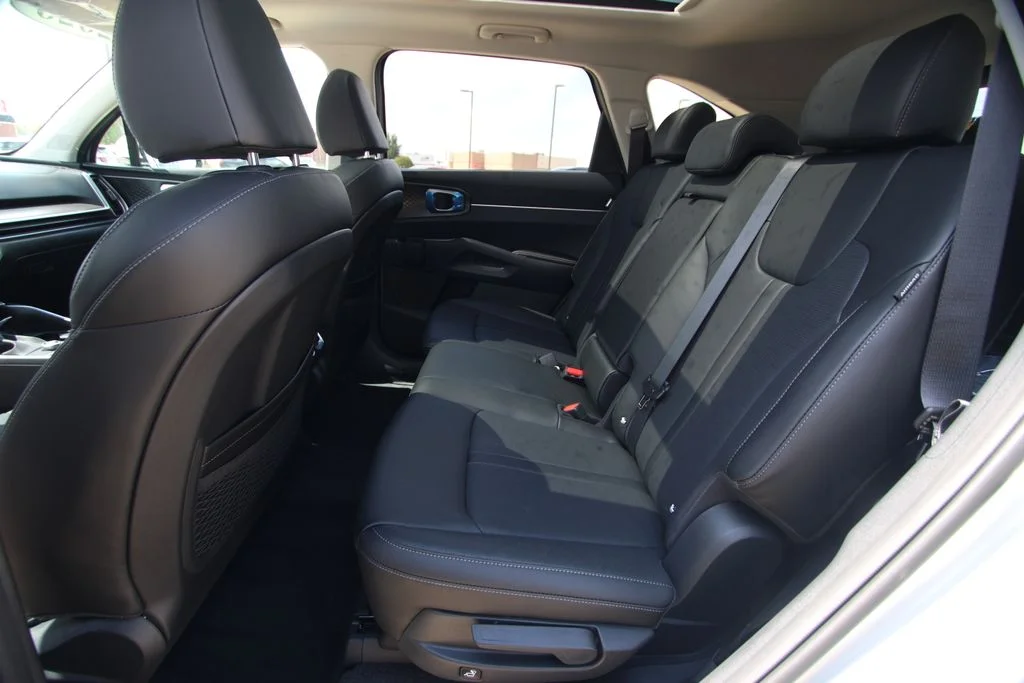 New 2026 Silver Kia S image 7