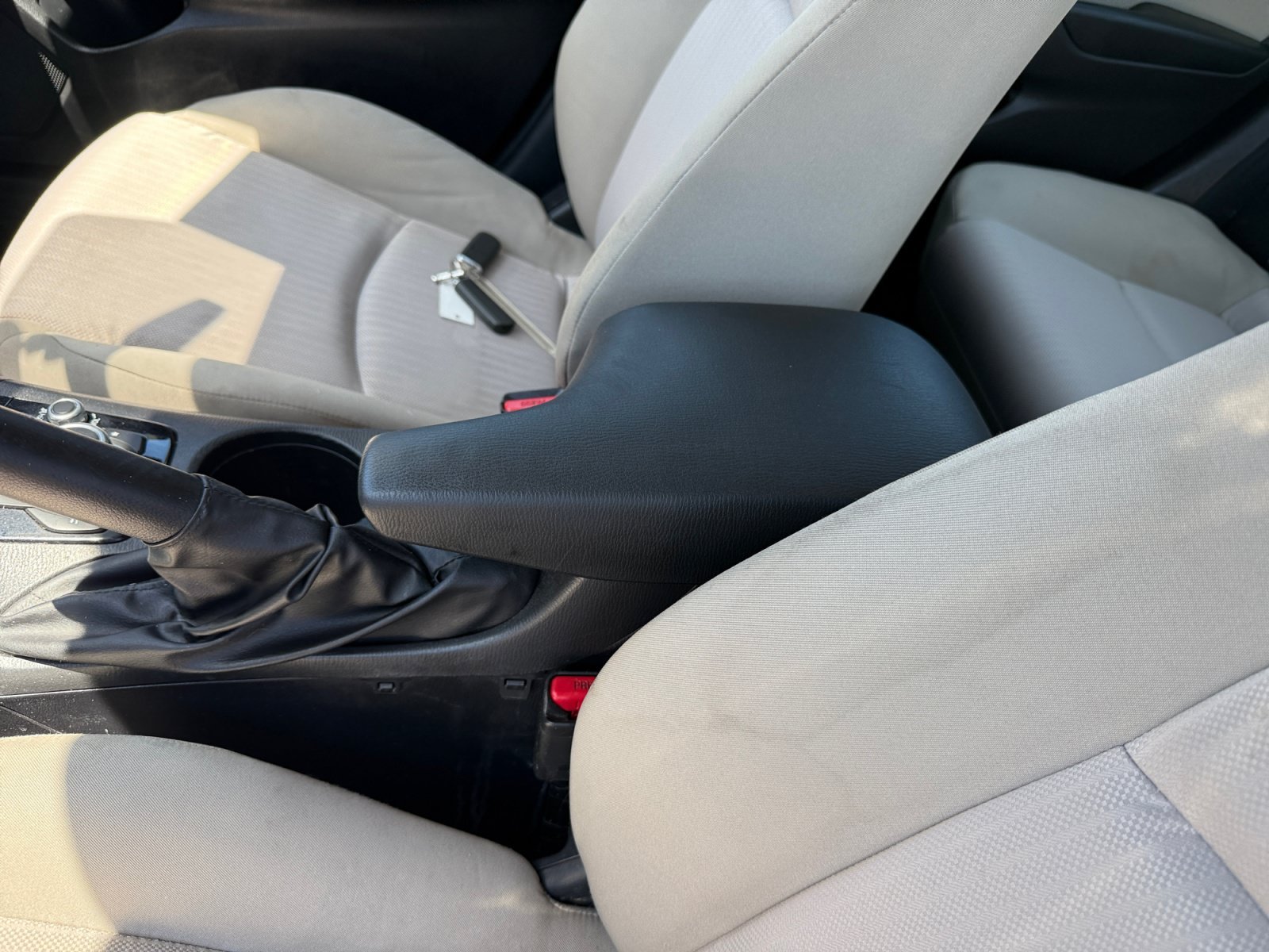 Used 2015 Crystal Blue Mazda i Sport image 14