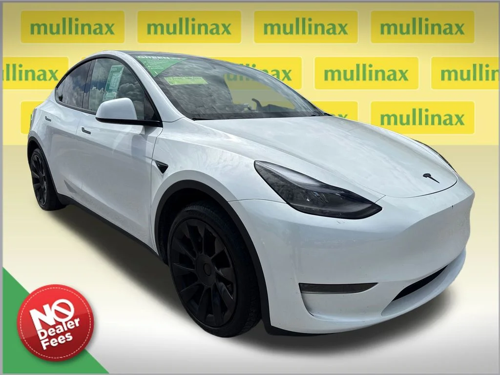 Used 2024  Tesla Long Range image 1