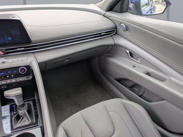 Used 2025 Blue Hyundai SEL Convenience image 18