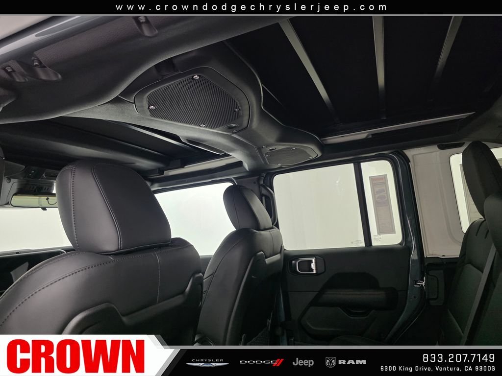 New 2026 Anvil Clear-Coat Exterior Paint Jeep Rubicon image 13
