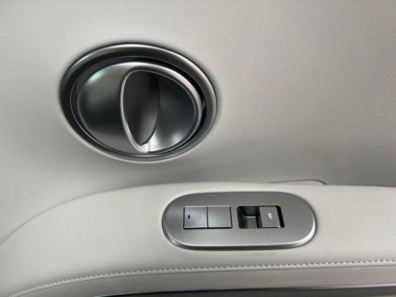 New 2026 Blue Hyundai SEL 8P image 13