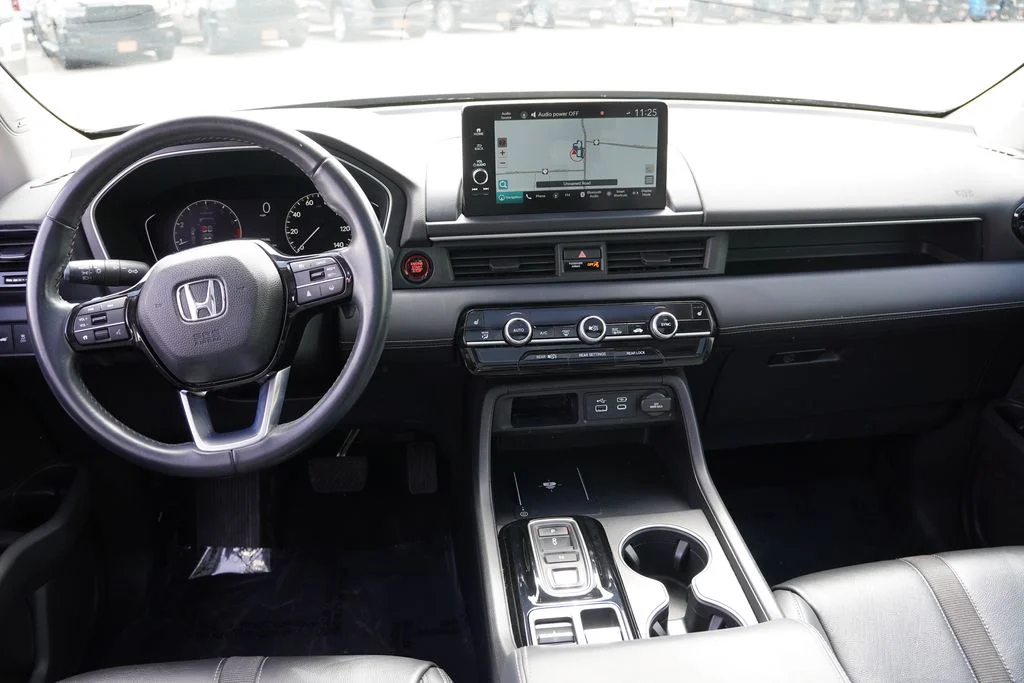 Used 2023 Platinum White Pearl Honda Touring image 21